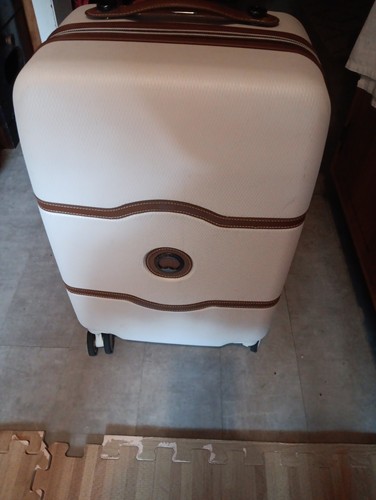Delsey paris chatelet hardside - delsey,